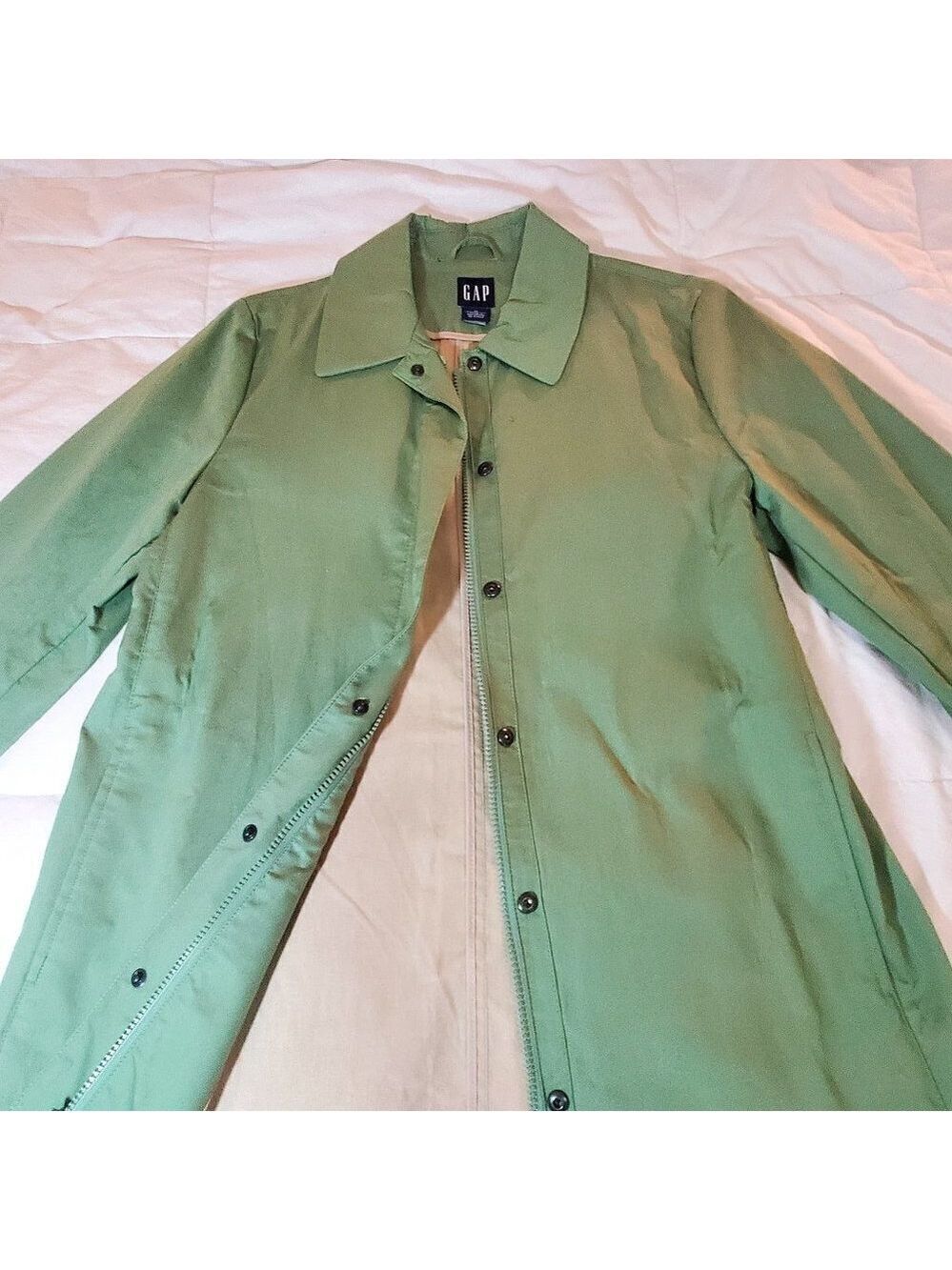 NWOT - GAP Apple Green Raincoat - Long Lightweight - Picture 3 of 10